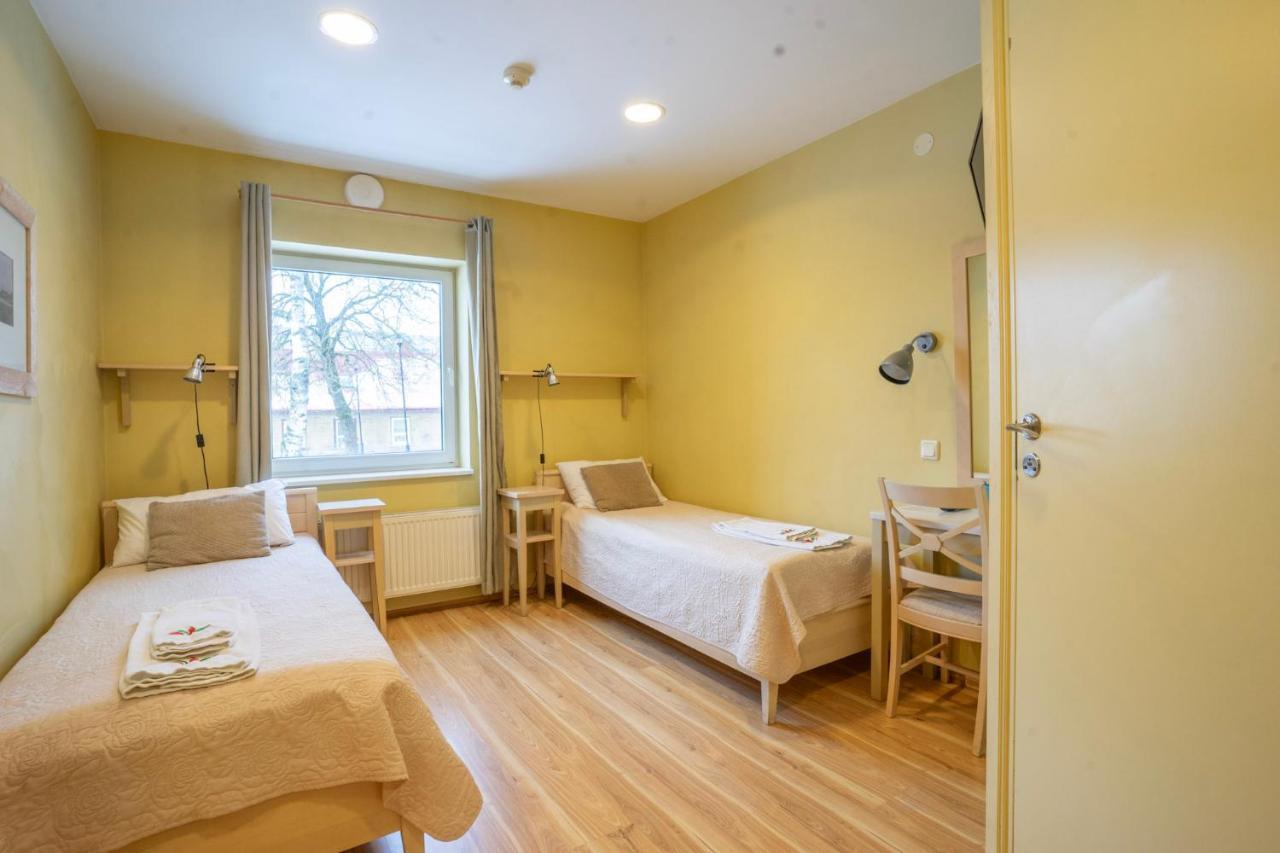 Kongo Hotel Haapsalu Esterno foto