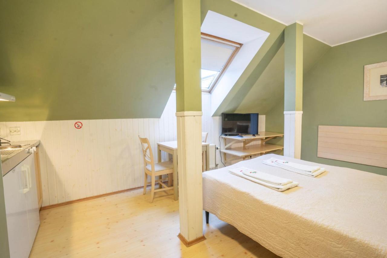 Kongo Hotel Haapsalu Esterno foto