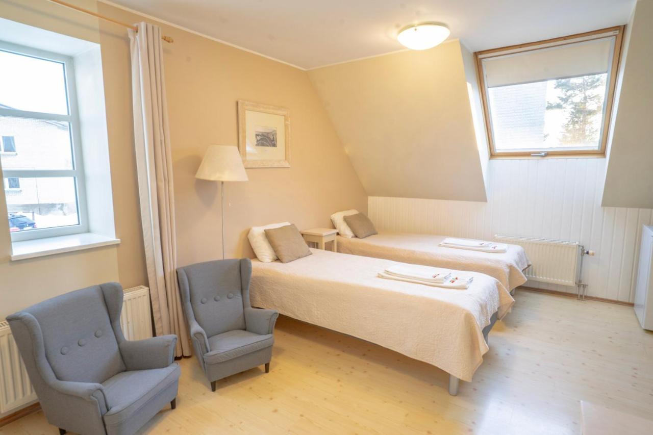 Kongo Hotel Haapsalu Esterno foto